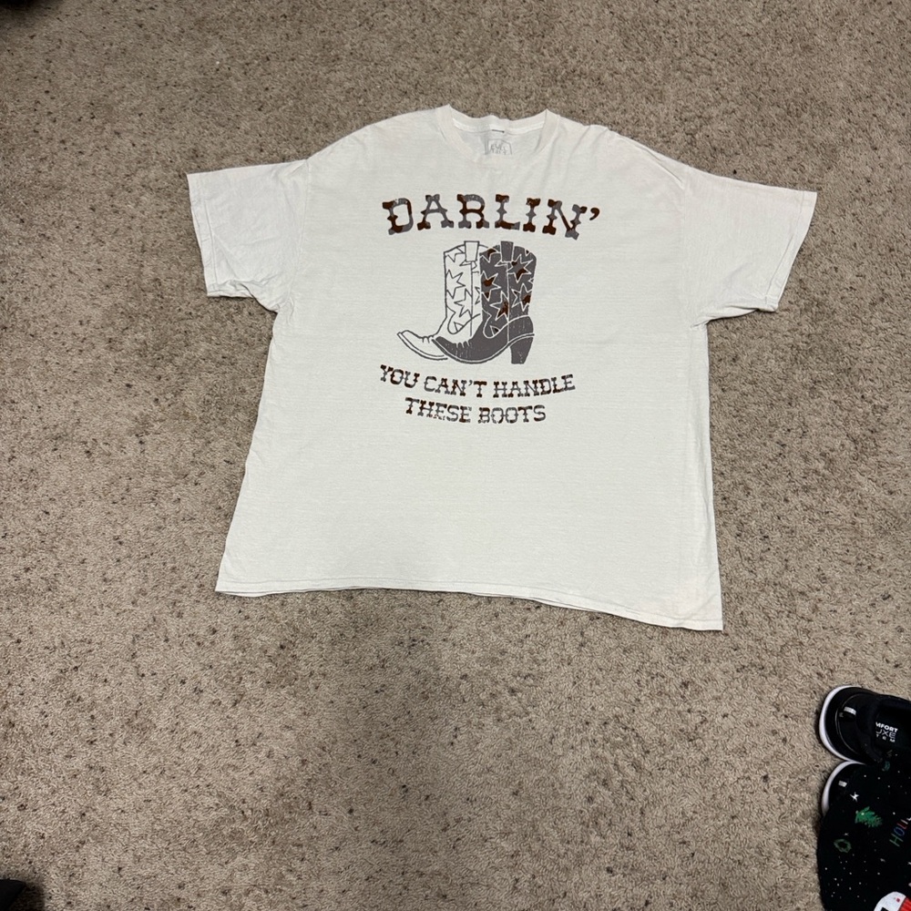 Darlin' Graphic Tee with Boot Design